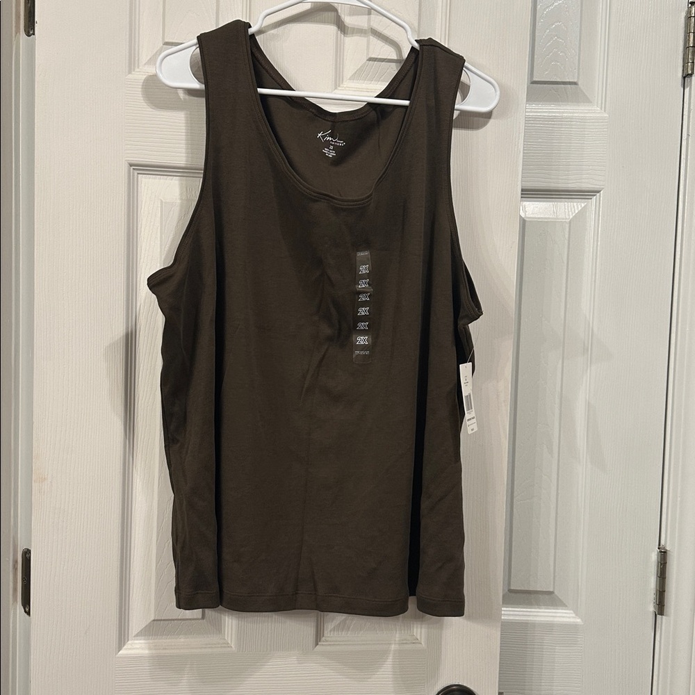 Everyday Value Women's tank top 
2X in Rich Brown